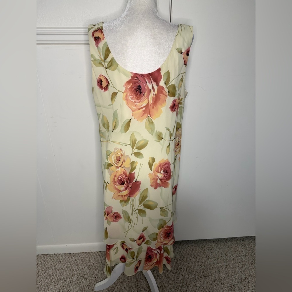 Metaphor Floral Midi Dress with layered hem in polyester size 18 - Picture 3 of 7
